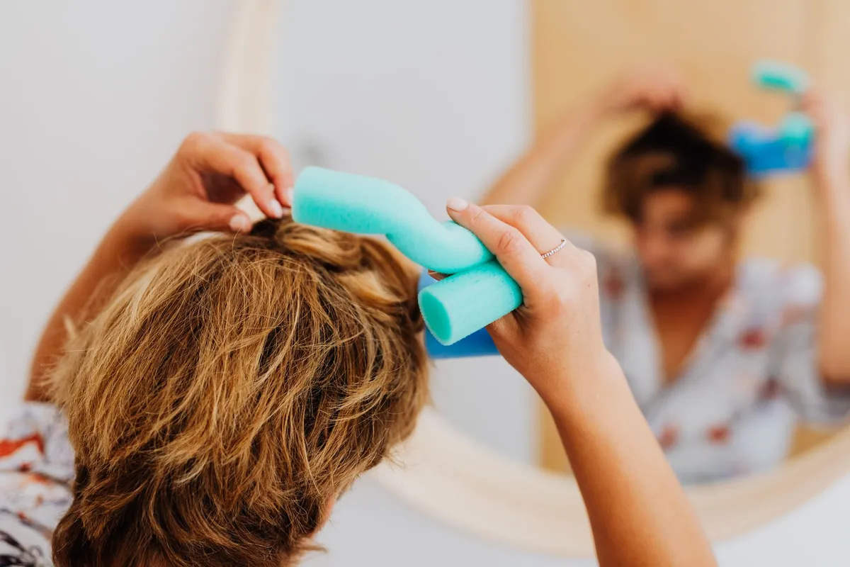 Styling krátkého dámského účesu