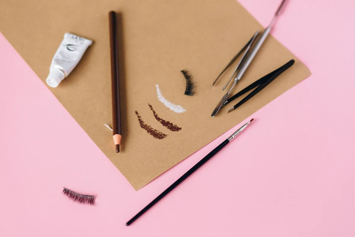 Ilustrační foto k tématu permanentní make-up obočí