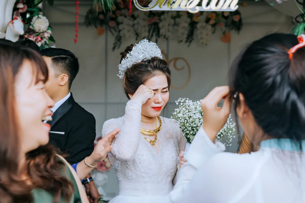 Ilustrační foto k tématu šaty na svatbu pro maminku