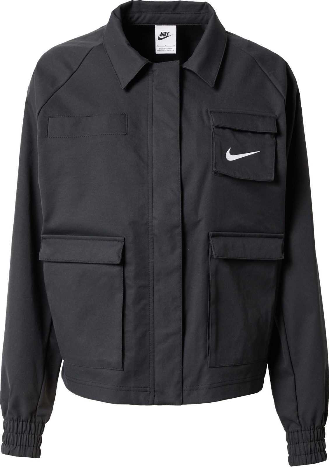 Nike Sportswear Přechodná bunda černá / bílá